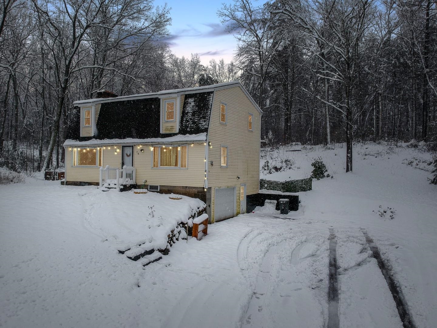 79 Old Derry Road Londonderry, NH 03053 - Photo 4 of 27