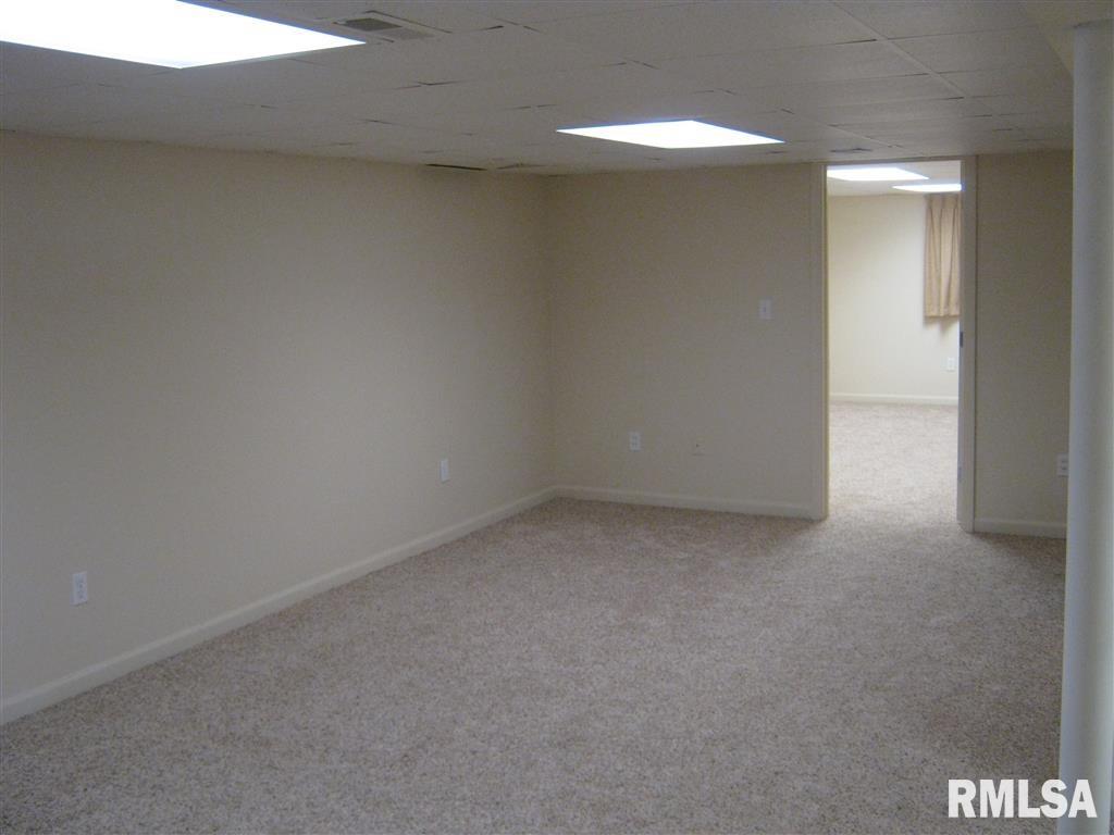 124 Archer Avenue Springfield, IL 62704 - Photo 12 of 16