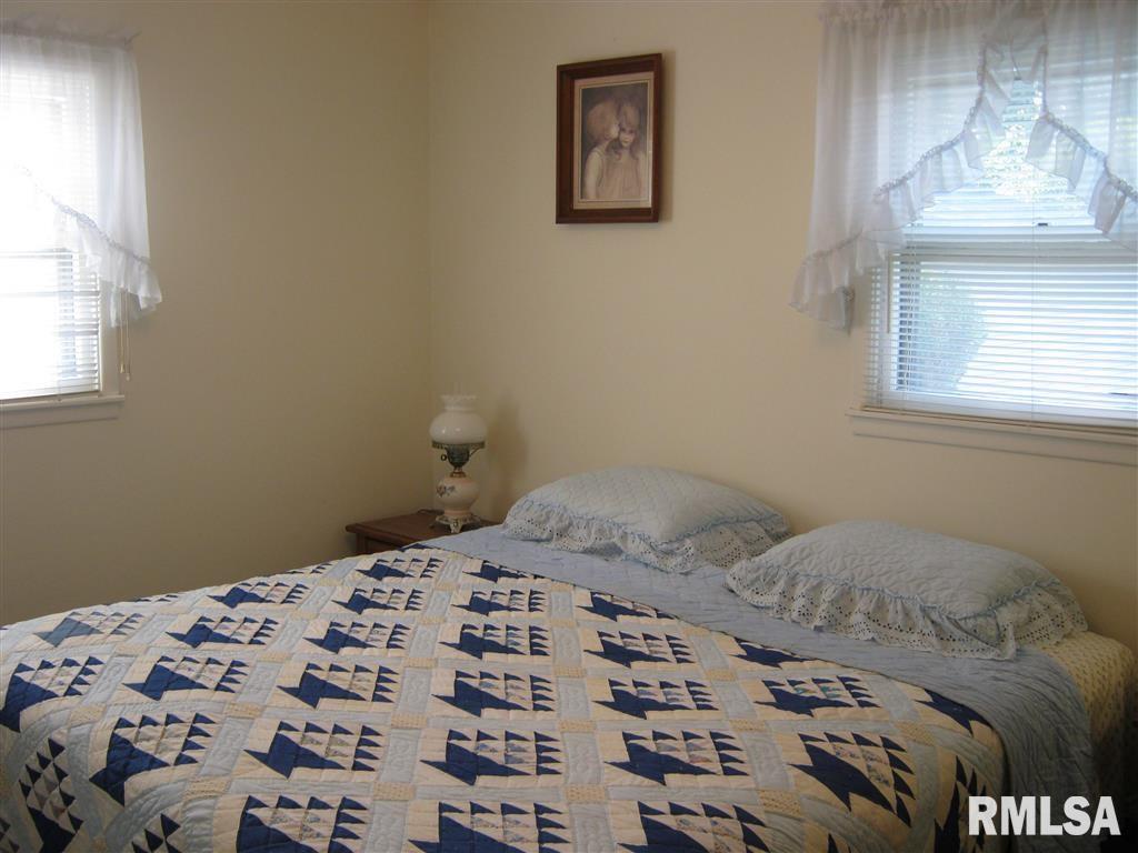 124 Archer Avenue Springfield, IL 62704 - Photo 8 of 16