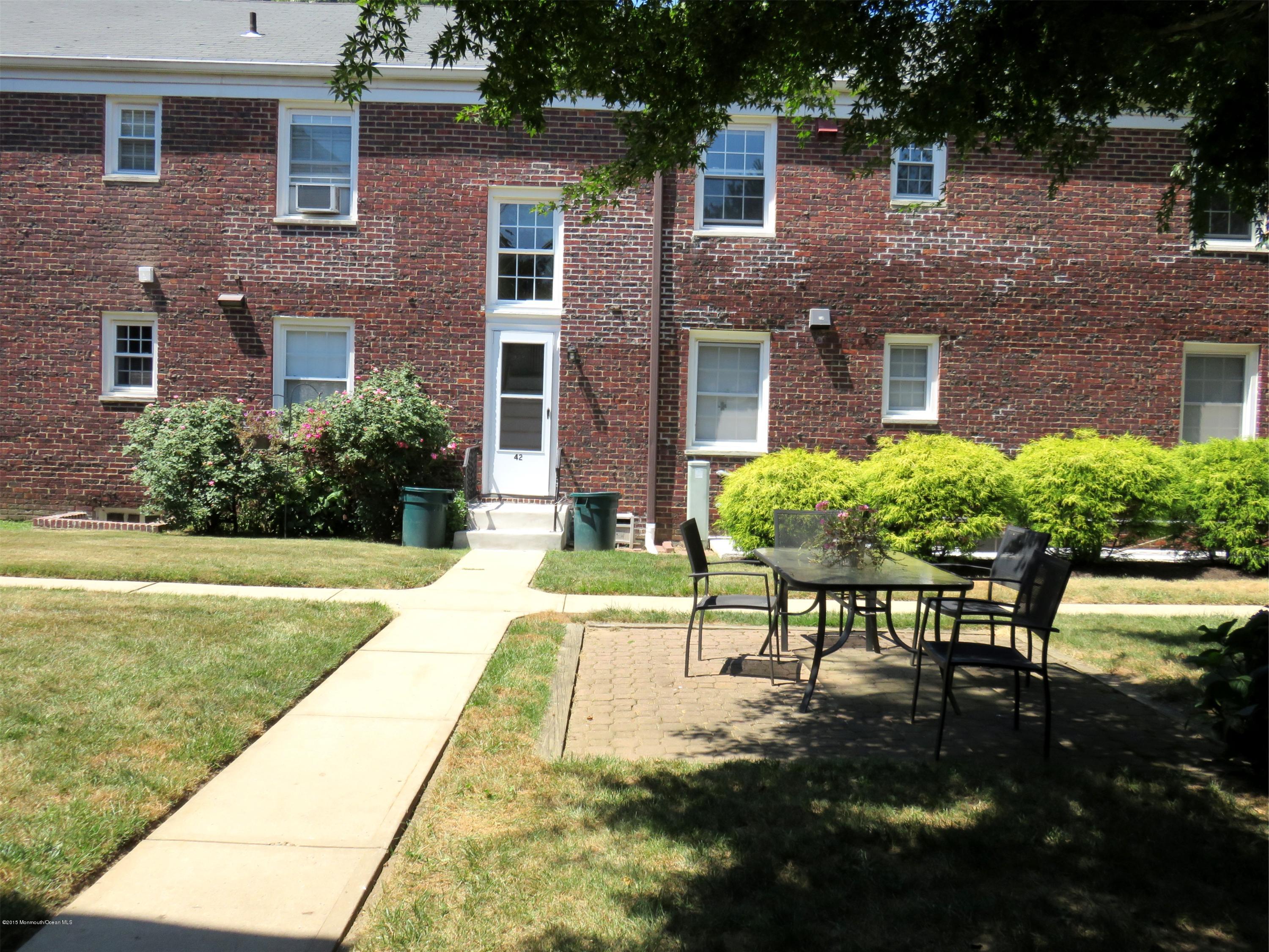 42 Pinckney Road, Unit C Red Bank, NJ 07701 - Photo 20 of 27 IMG_0274