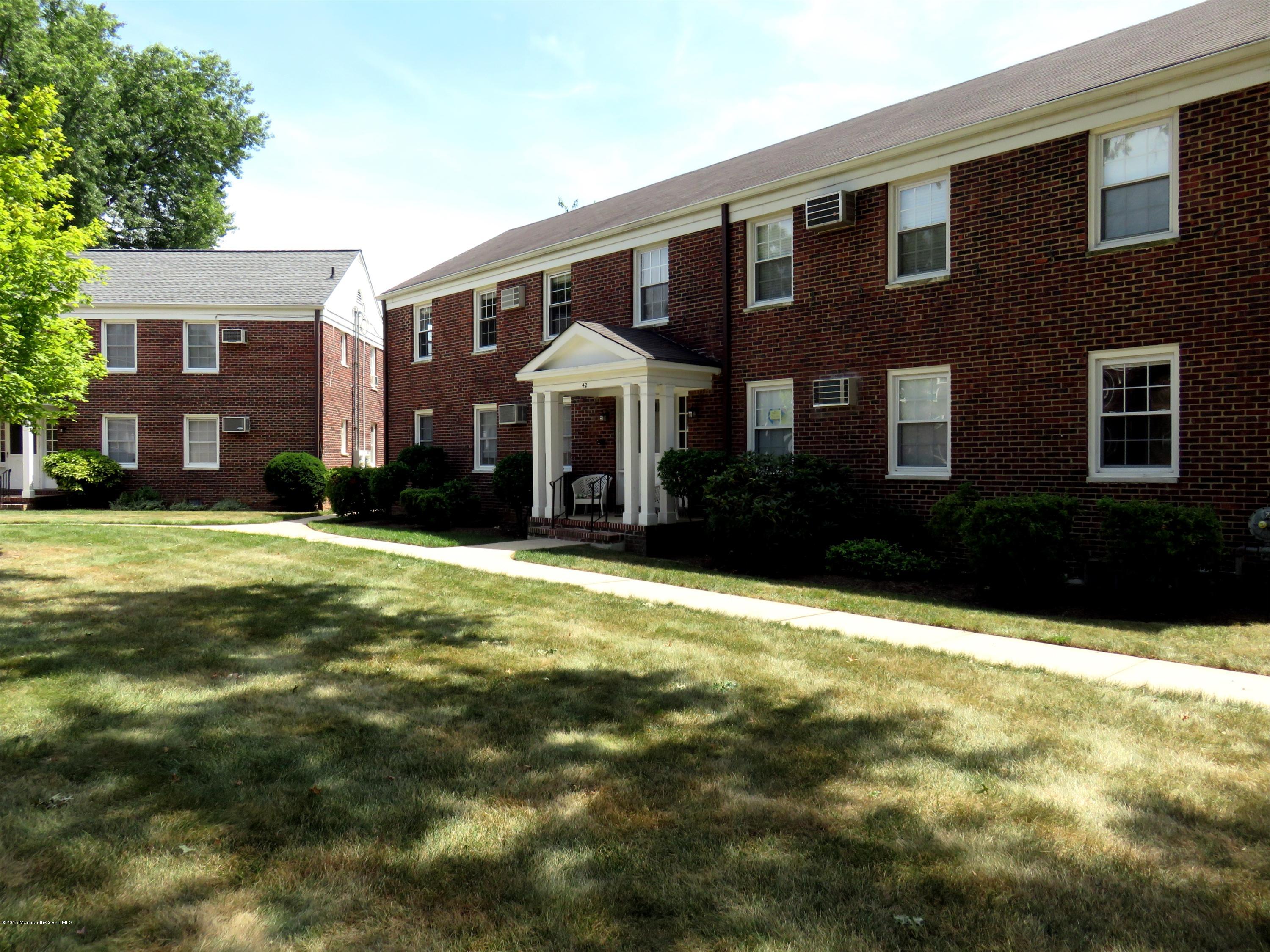42 Pinckney Road, Unit C Red Bank, NJ 07701 - Photo 2 of 27 IMG_0247