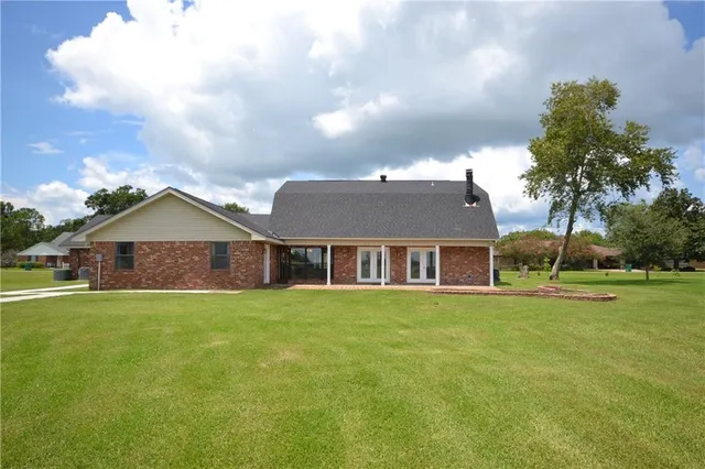 $380,000 | 511 Eagle Drive, Raceland, LA 70394