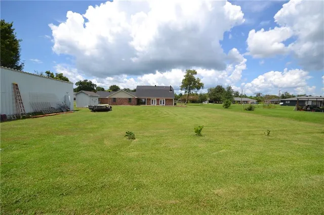 $380,000 | 511 Eagle Drive, Raceland, LA 70394