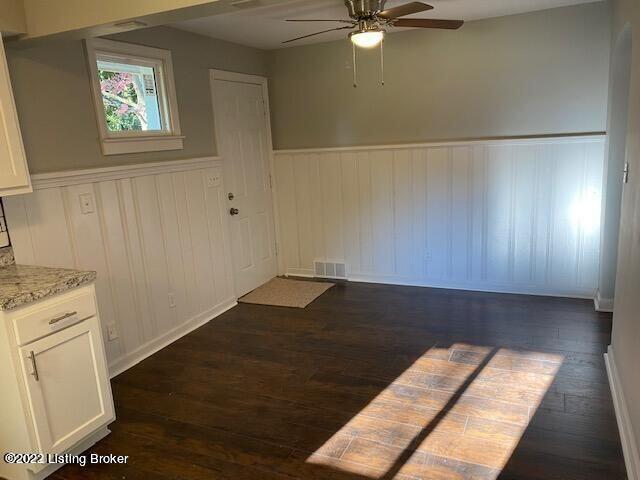 11413 Deering Road Louisville, KY 40272 - Photo 13 of 35 20211104175550822785000000-o