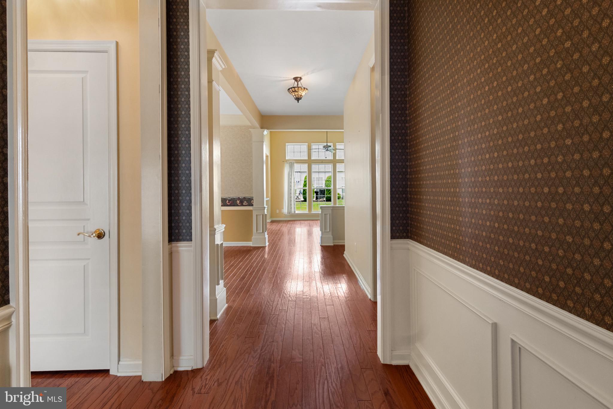 19 Emery Way Delanco, NJ 08075 - Photo 5 of 25 Foyer