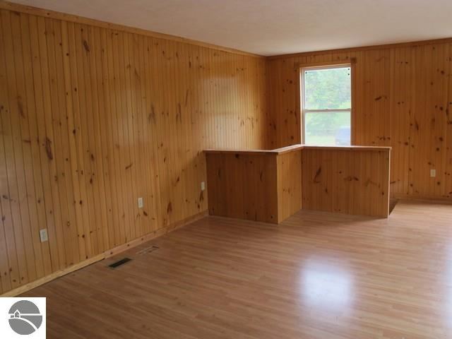 653 Thomas Road South Boardman, MI 49680 - Photo 16 of 42 1786786-15.JPG
