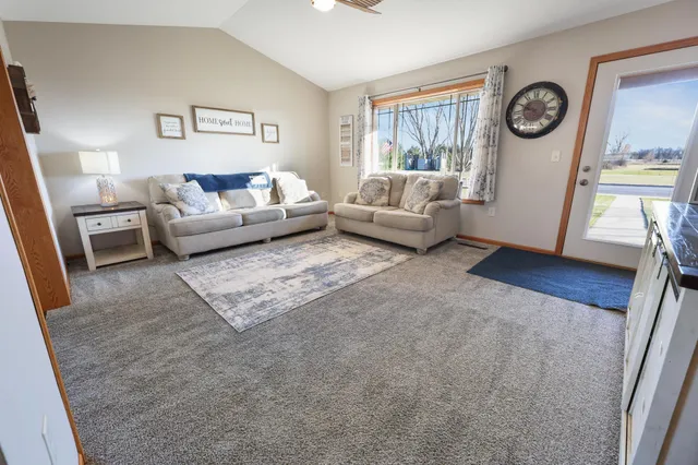 $314,900 | 633 17th Street South, Sartell, MN 56377