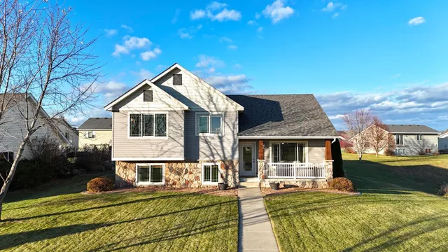 $314,900 | 633 17th Street South, Sartell, MN 56377