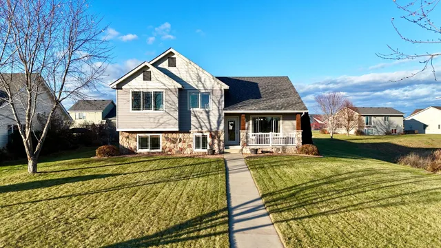 $314,900 | 633 17th Street South, Sartell, MN 56377