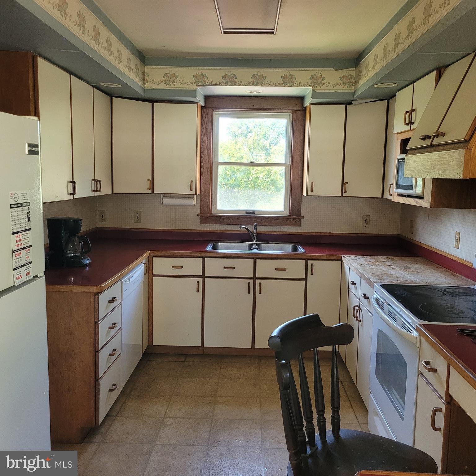 14 Club Road Oley, PA 19547 - Photo 3 of 18 Gallery Image 3