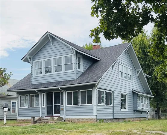 $194,999 | 409 West Miller Street, Appleton City, MO 64724