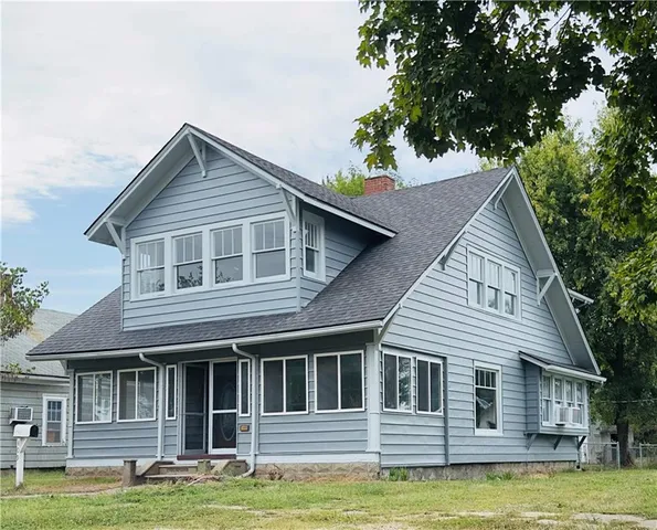 $199,999 | 409 West Miller Street, Appleton City, MO 64724