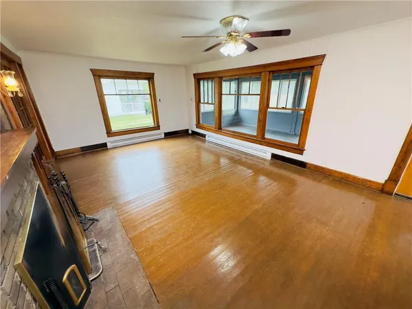 $194,999 | 409 West Miller Street, Appleton City, MO 64724