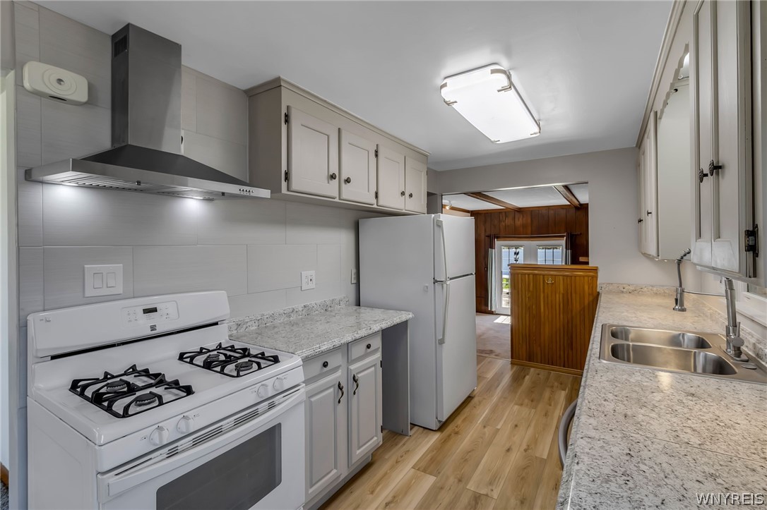7375 St Joseph Road Niagara, NY 14304 - Photo 12 of 47