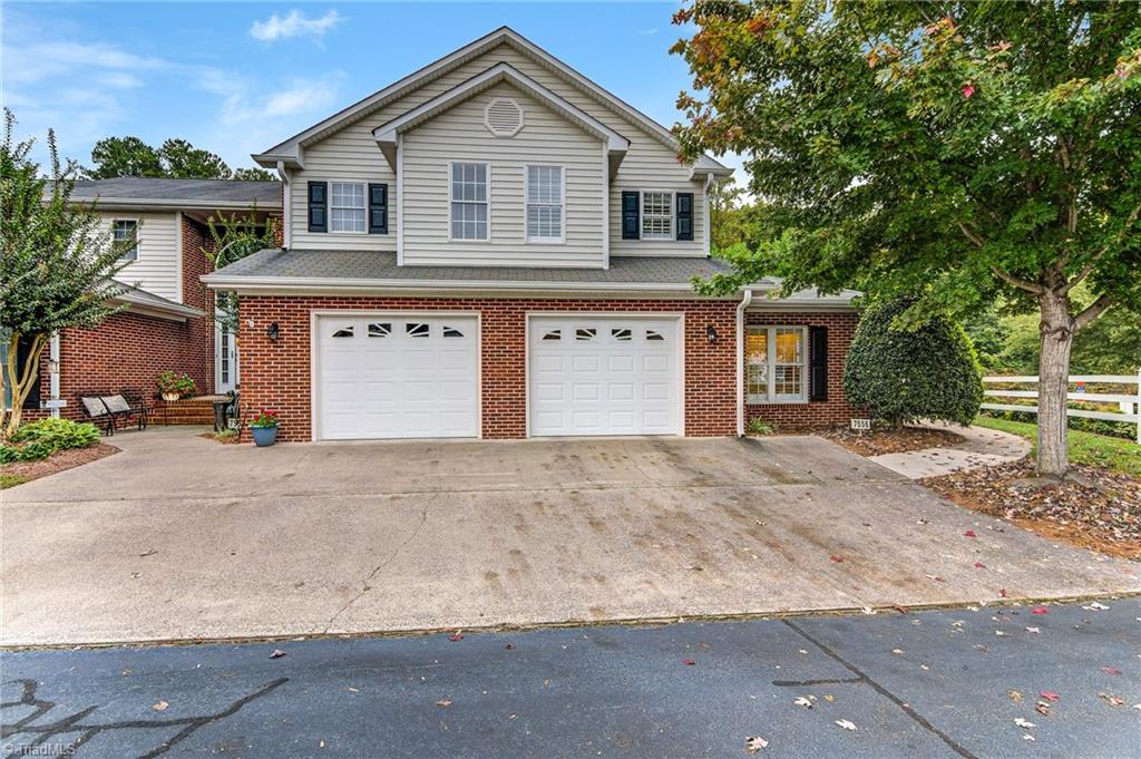7556 Riverside Court Clemmons, NC 27012 - Photo 4 of 18 Gallery Image 4