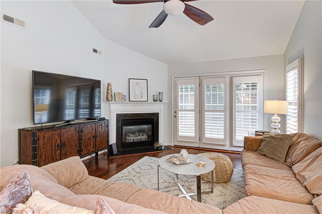 7556 Riverside Court Clemmons, NC 27012 - Photo 5 of 18 Gallery Image 5