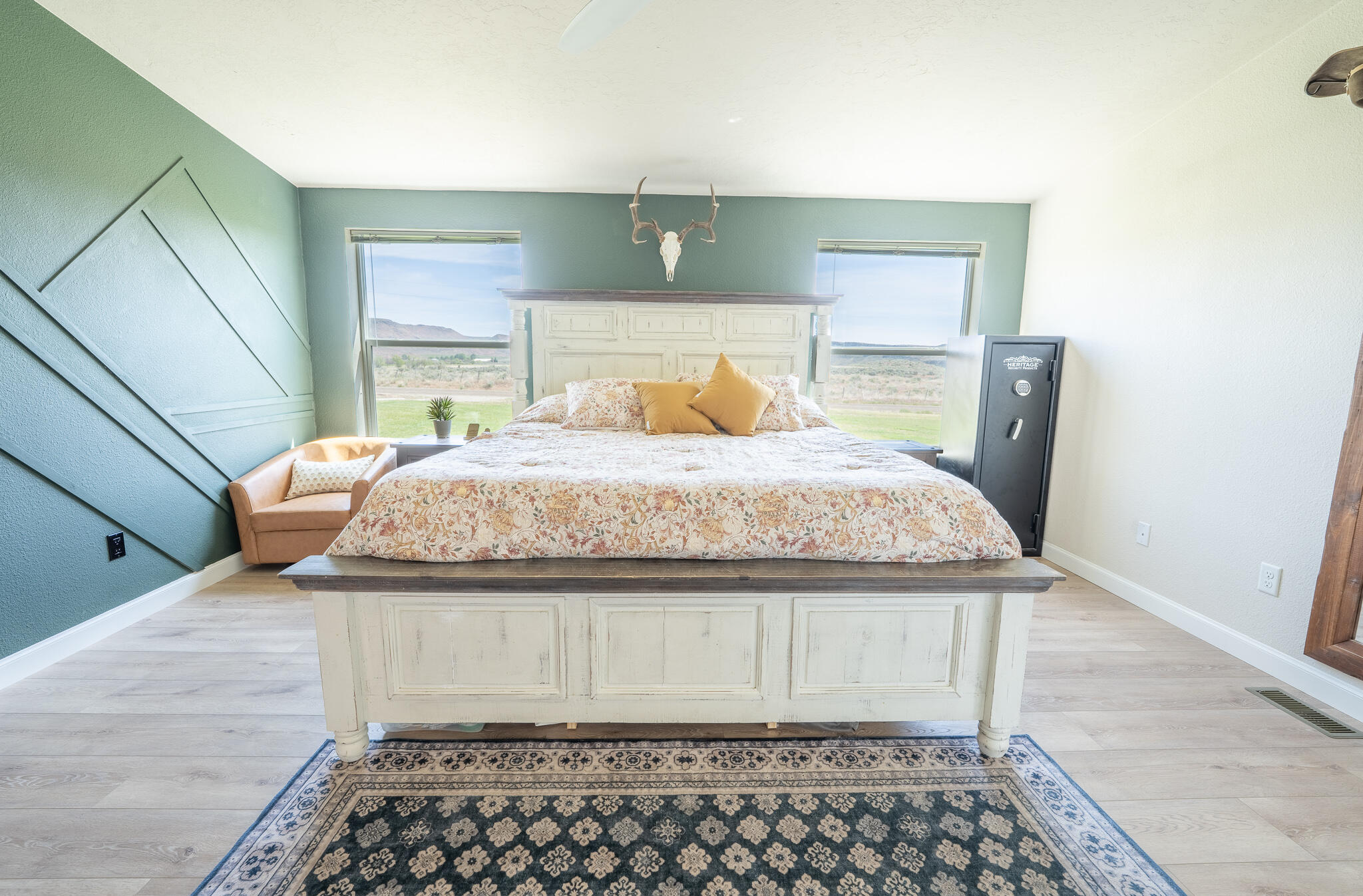 275 Cutoff Road Bellevue, ID 83313 - Photo 14 of 37 Primary Bedroom