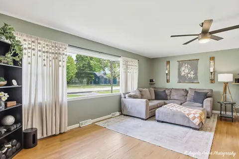 $269,900 | 353 Marengo Road, Harvard, IL 60033