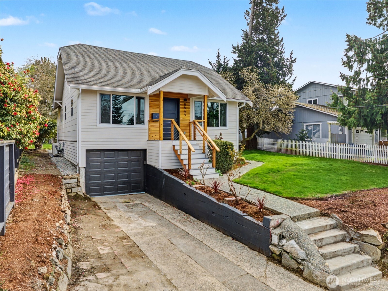 8844 16th Avenue Southwest Seattle, WA 98106 - Photo 2 of 35