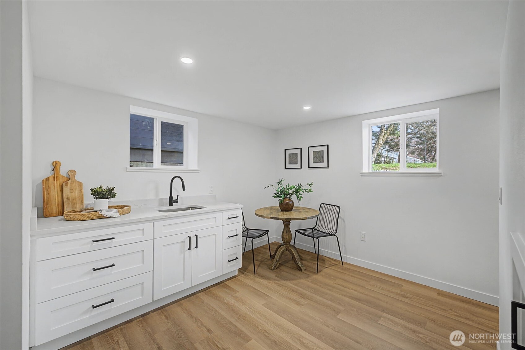8844 16th Avenue Southwest Seattle, WA 98106 - Photo 25 of 35