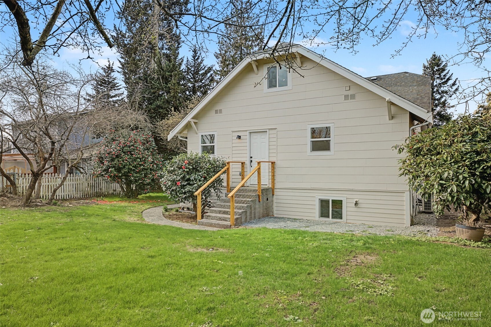 8844 16th Avenue Southwest Seattle, WA 98106 - Photo 30 of 35