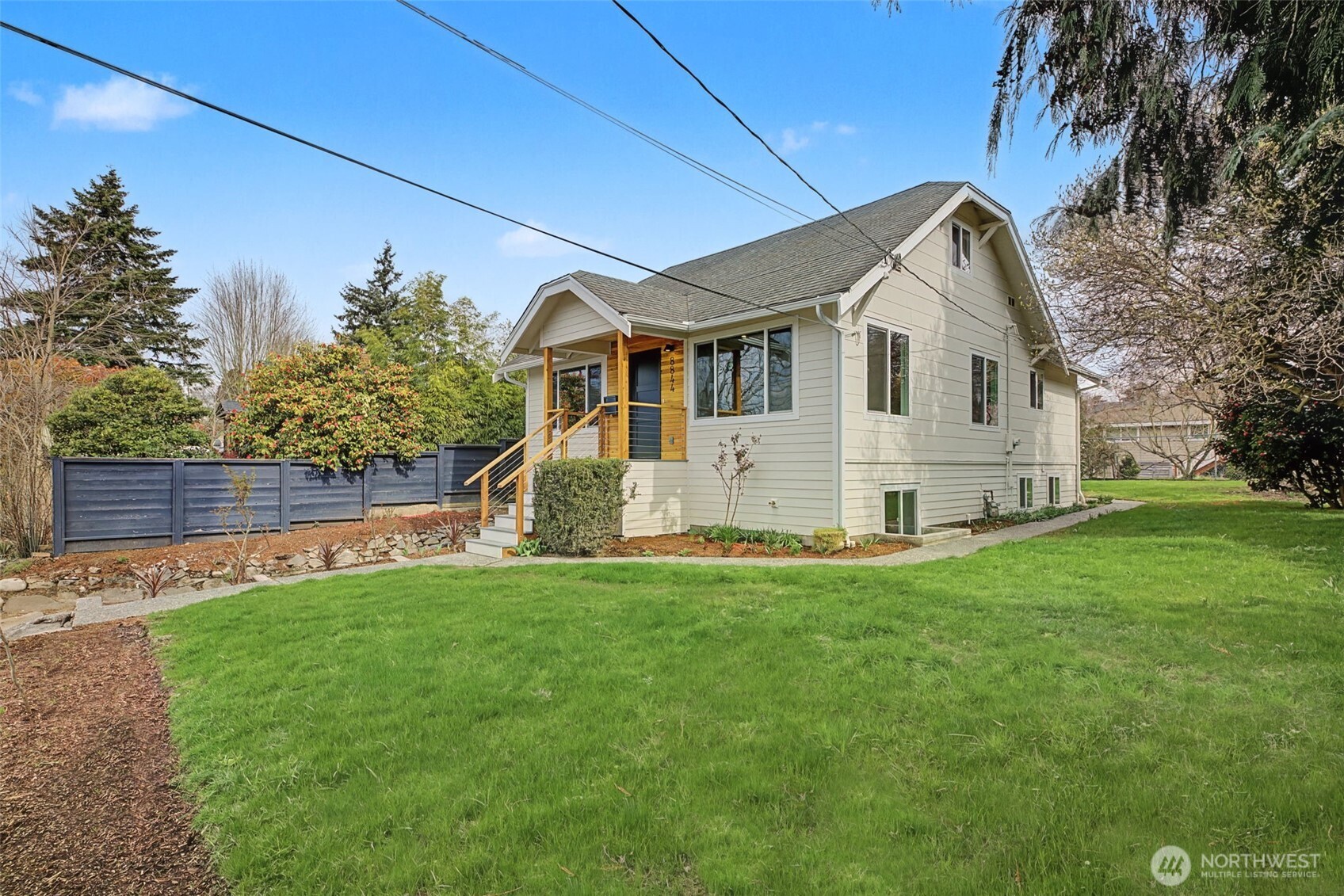 8844 16th Avenue Southwest Seattle, WA 98106 - Photo 3 of 35