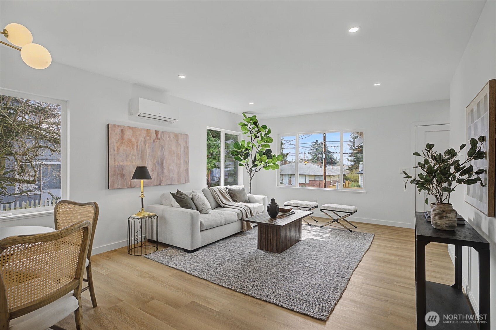 8844 16th Avenue Southwest Seattle, WA 98106 - Photo 6 of 35