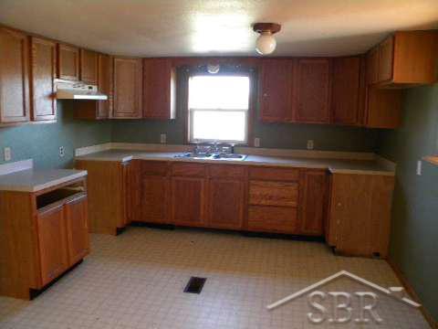 1520 East Hull Road Hope, MI 48628 - Photo 8 of 14 20084661-7.JPG