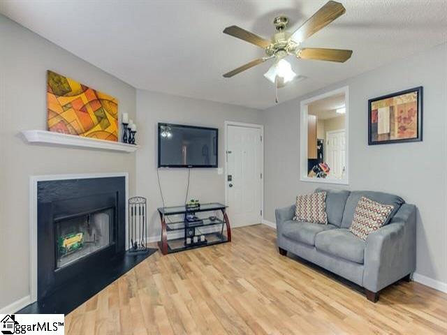 202 Pelham Square Way Greer, SC 29650 - Photo 4 of 20 Gallery Image 4