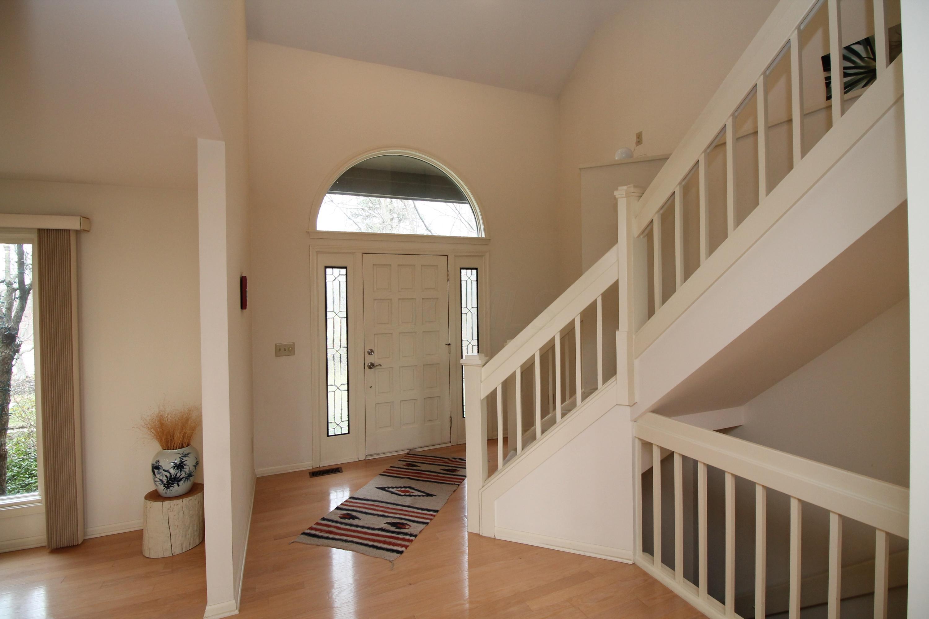 167 Lake Ridge Road Columbus, OH 43085 - Photo 10 of 54