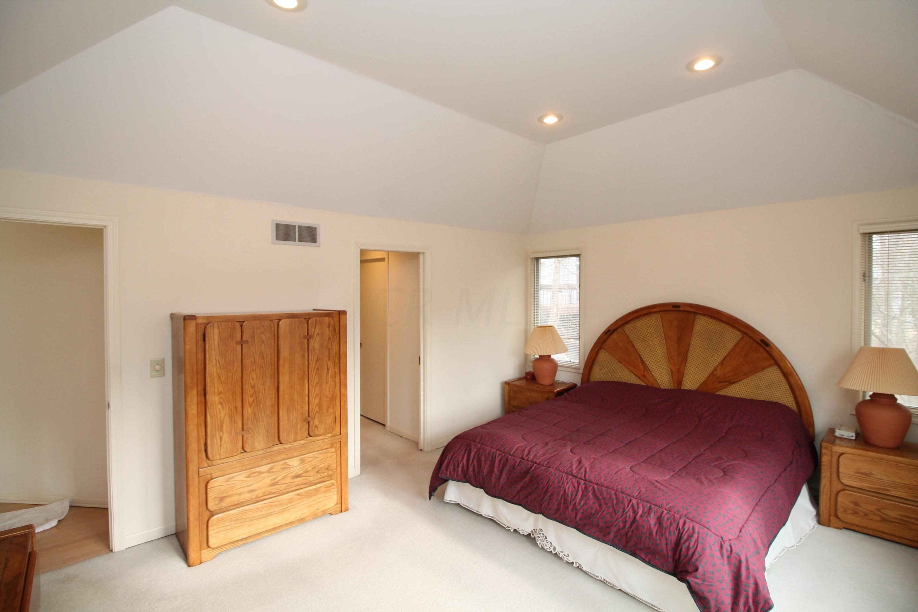 167 Lake Ridge Road Columbus, OH 43085 - Photo 16 of 54