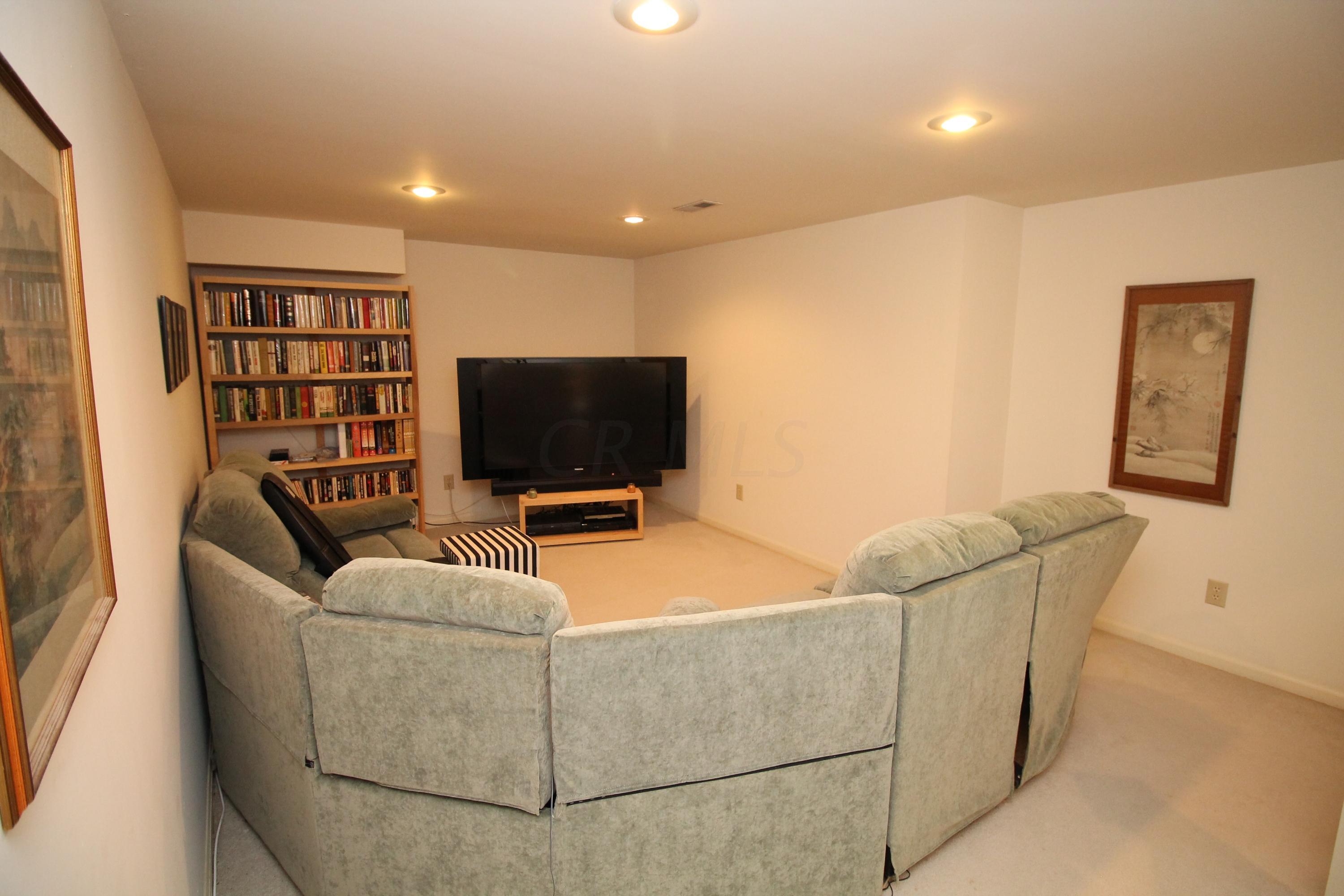 167 Lake Ridge Road Columbus, OH 43085 - Photo 26 of 54