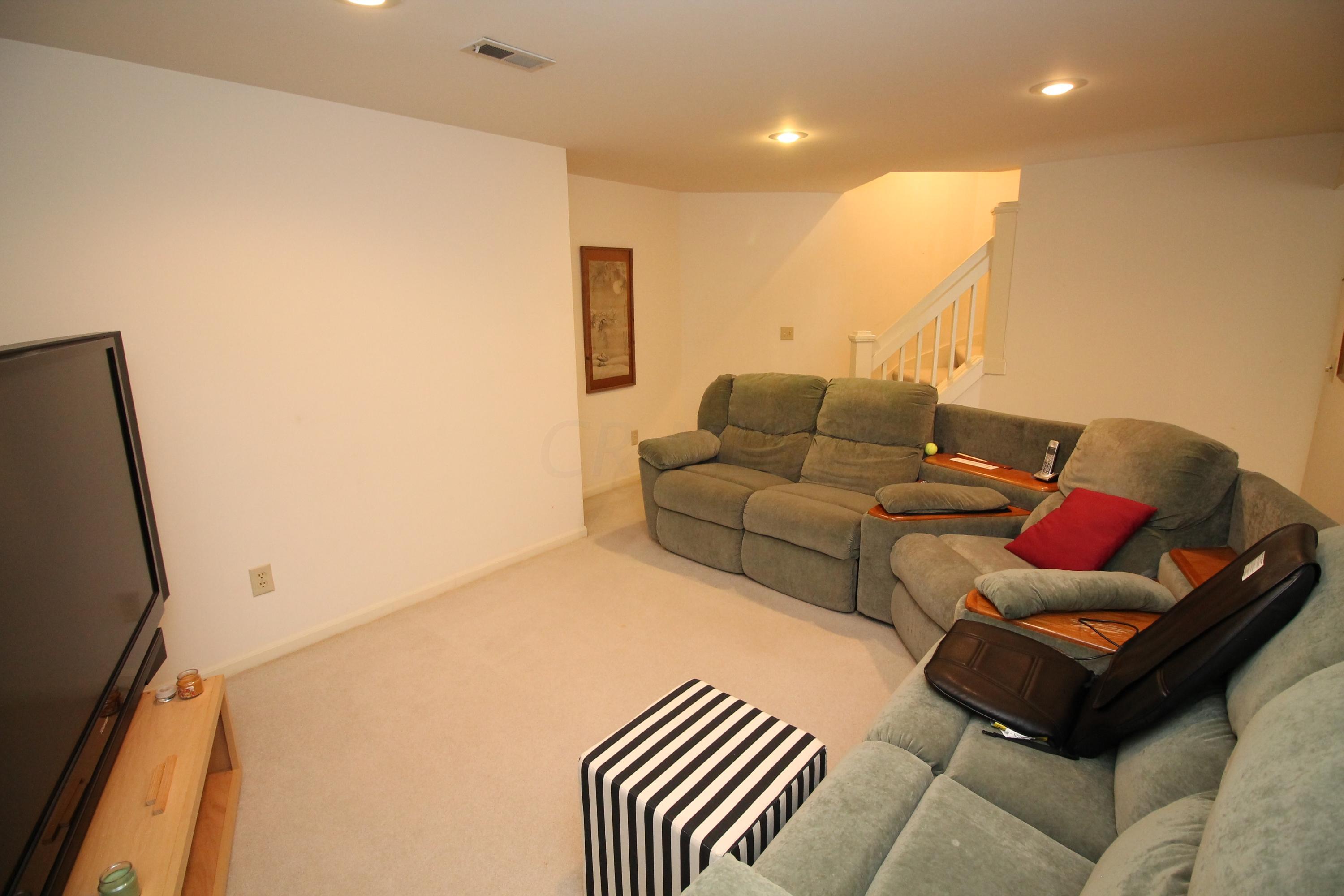 167 Lake Ridge Road Columbus, OH 43085 - Photo 28 of 54