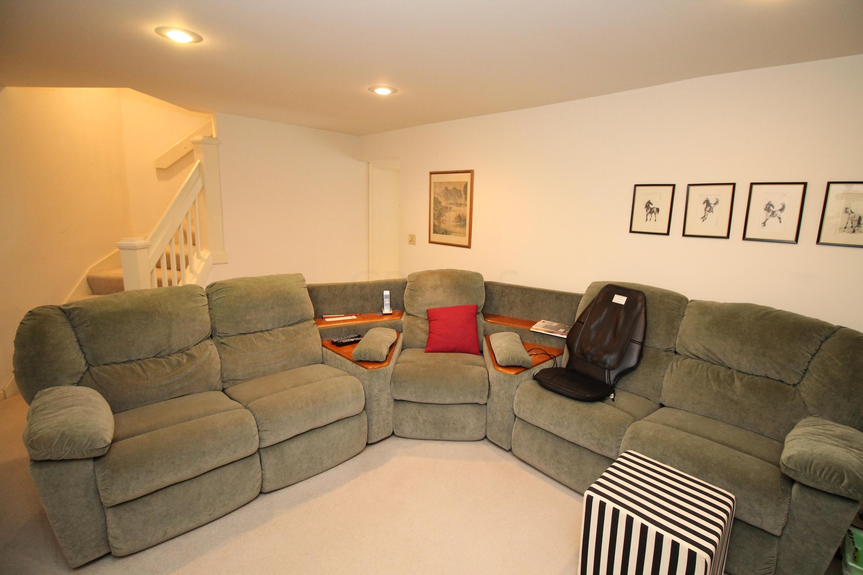 167 Lake Ridge Road Columbus, OH 43085 - Photo 31 of 54