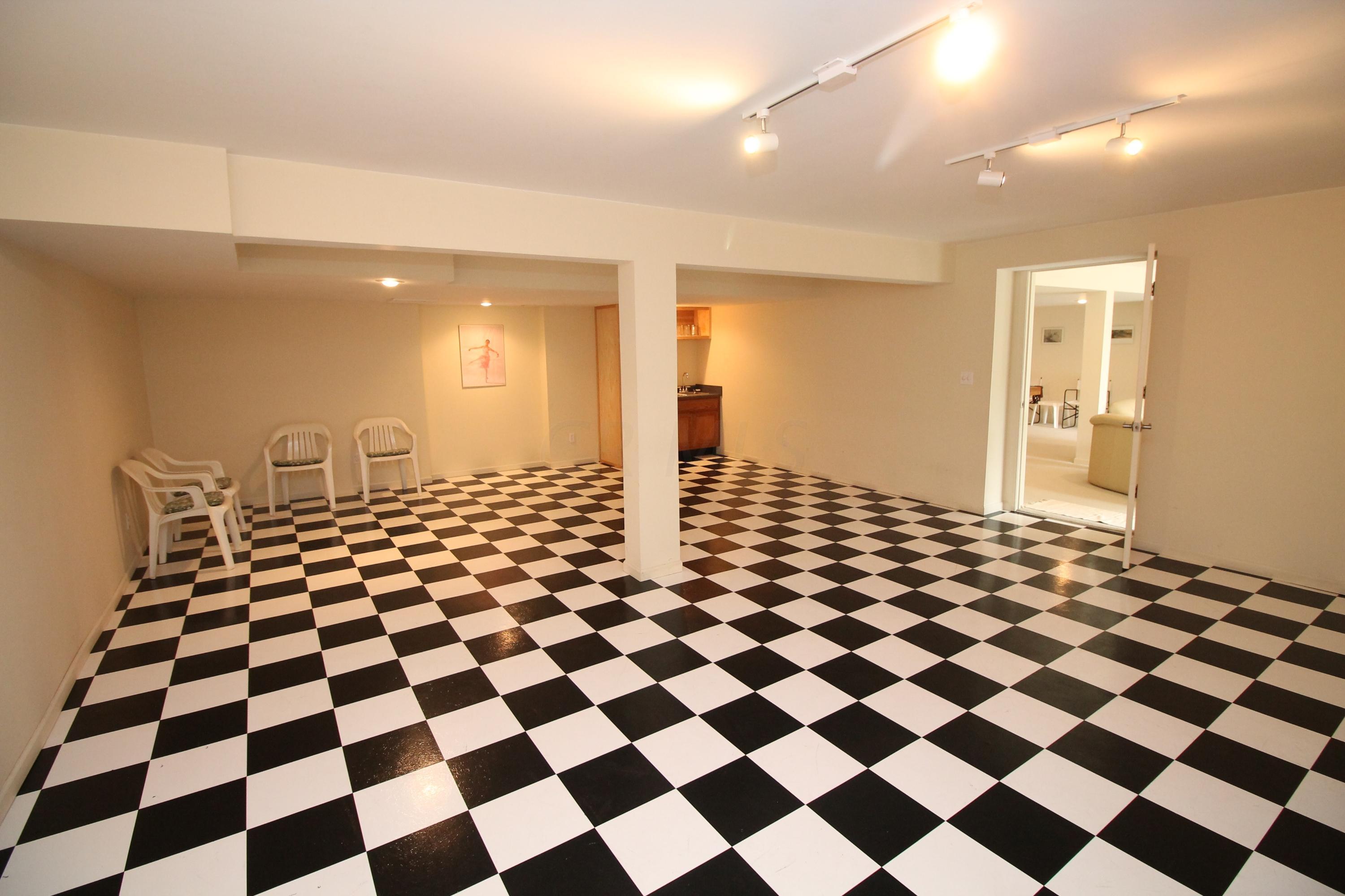 167 Lake Ridge Road Columbus, OH 43085 - Photo 32 of 54