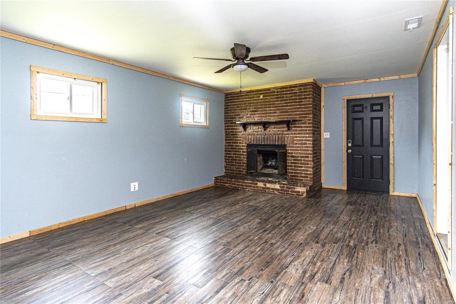 3013 Maryville Road Granite City, IL 62040 - Photo 13 of 26 Gallery Image 13