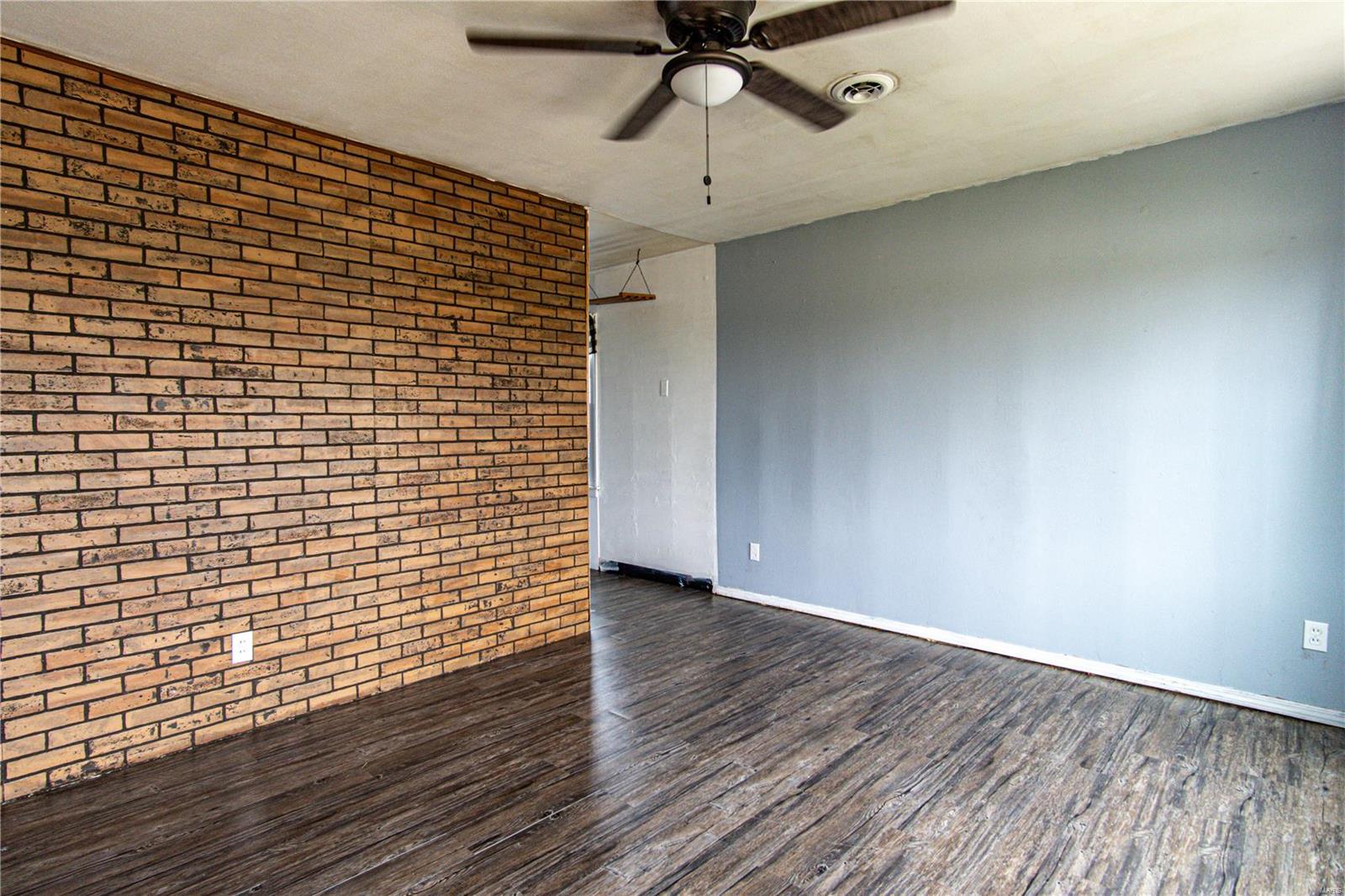 3013 Maryville Road Granite City, IL 62040 - Photo 9 of 26 Gallery Image 9
