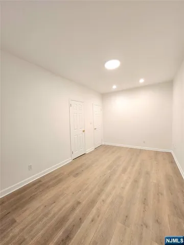 $2,000 | 218 Broad Avenue, Unit 2F, Leonia, NJ 07605