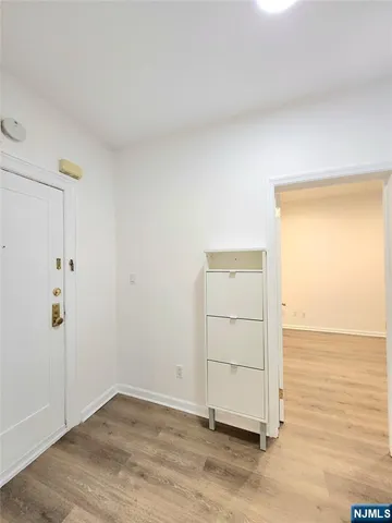 $2,000 | 218 Broad Avenue, Unit 2F, Leonia, NJ 07605