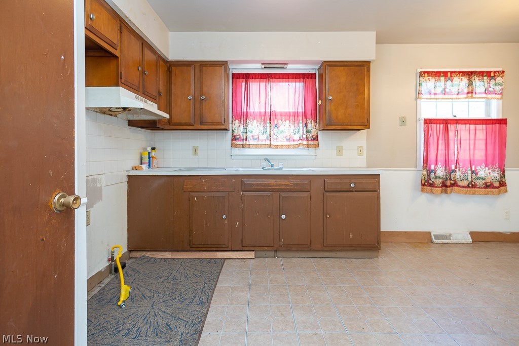 5792 Turney Road Garfield Heights, OH 44125 - Photo 10 of 35