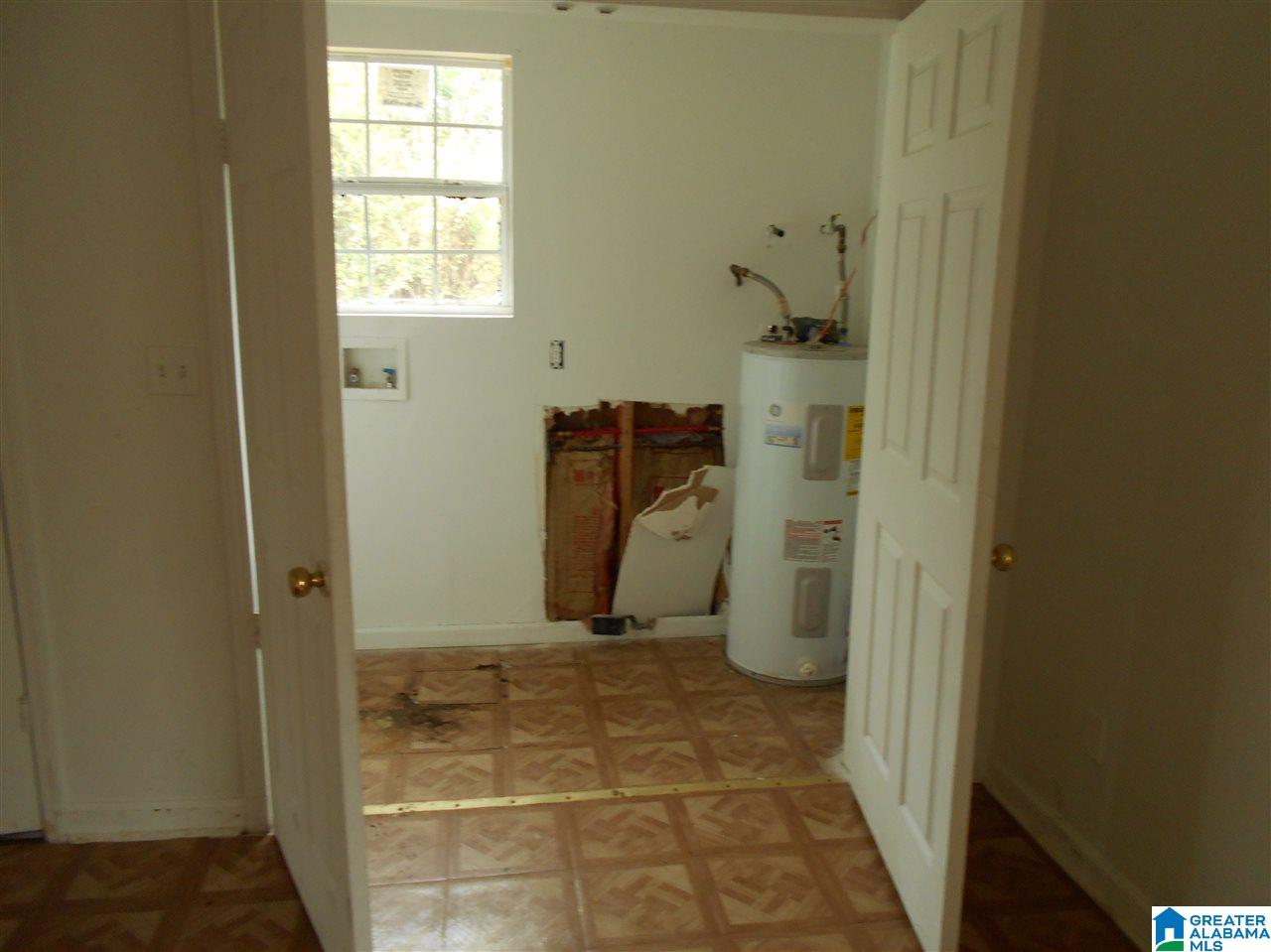 1804 13th Street Southwest Birmingham, AL 35211 - Photo 9 of 16