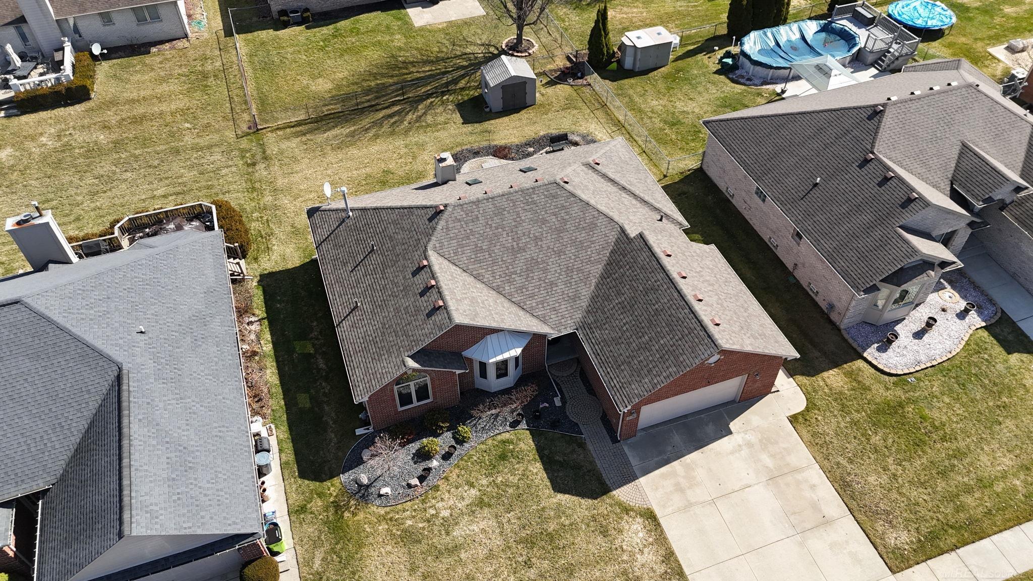 48302 Adams Drive Macomb, MI 48044 - Photo 5 of 47 Gallery Image 5