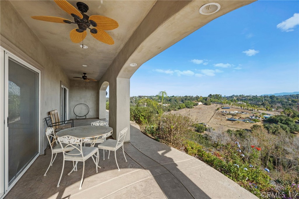 2240 Aqua Hill Road Fallbrook, CA 92028 - Photo 32 of 54