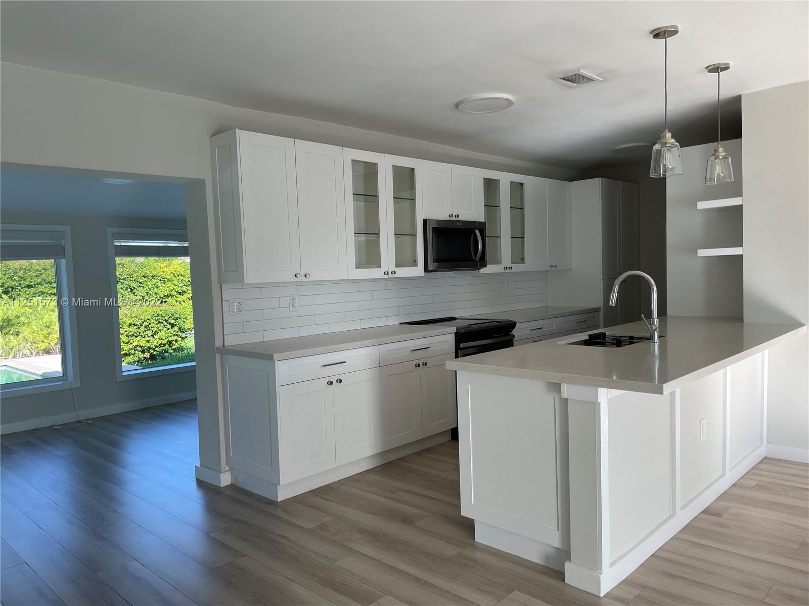 4152 Southwest 98th Avenue, Unit 4152 Miami, FL 33165 - Photo 5 of 15