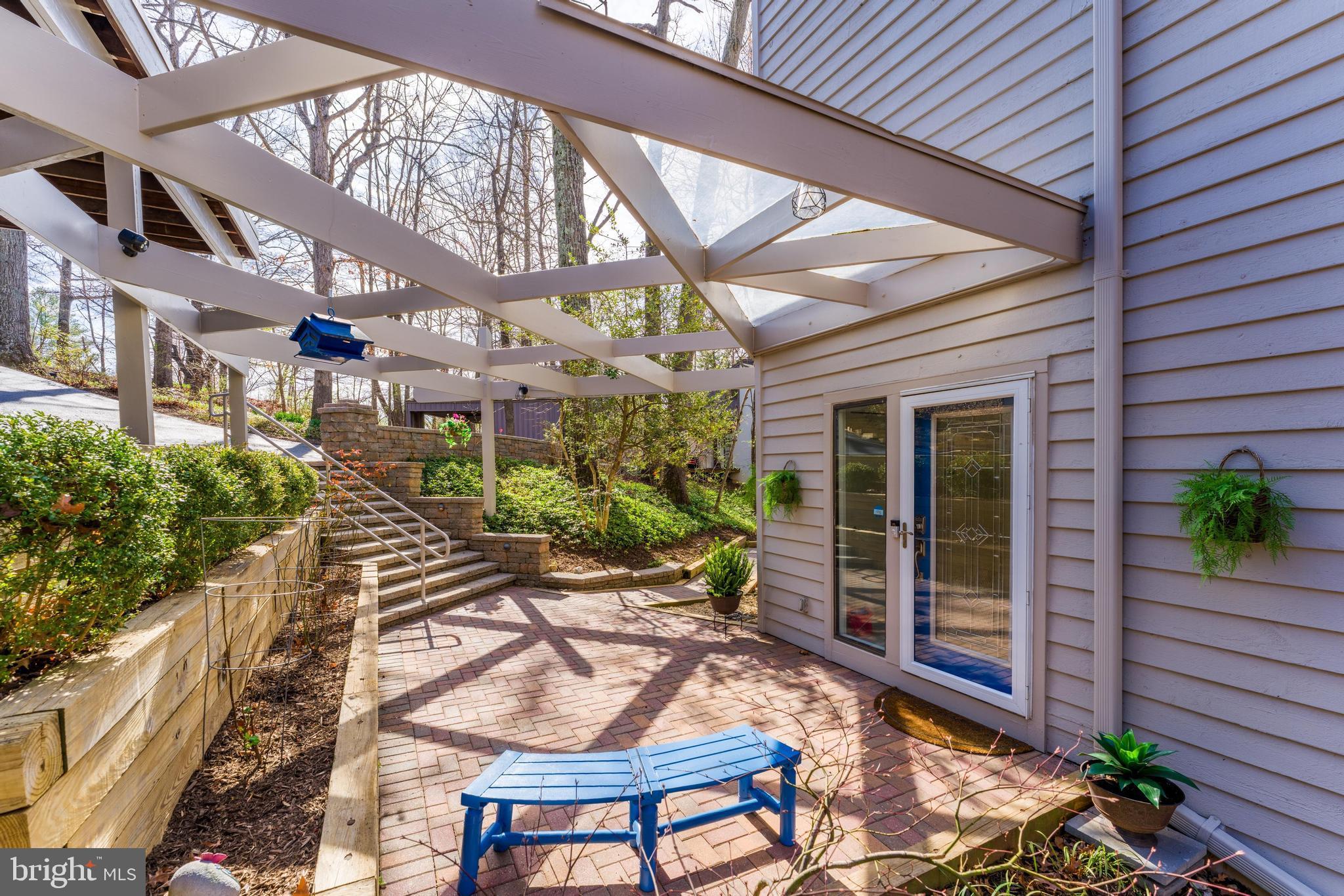 2118 Owls Cove Lane Reston, VA 20191 - Photo 2 of 10