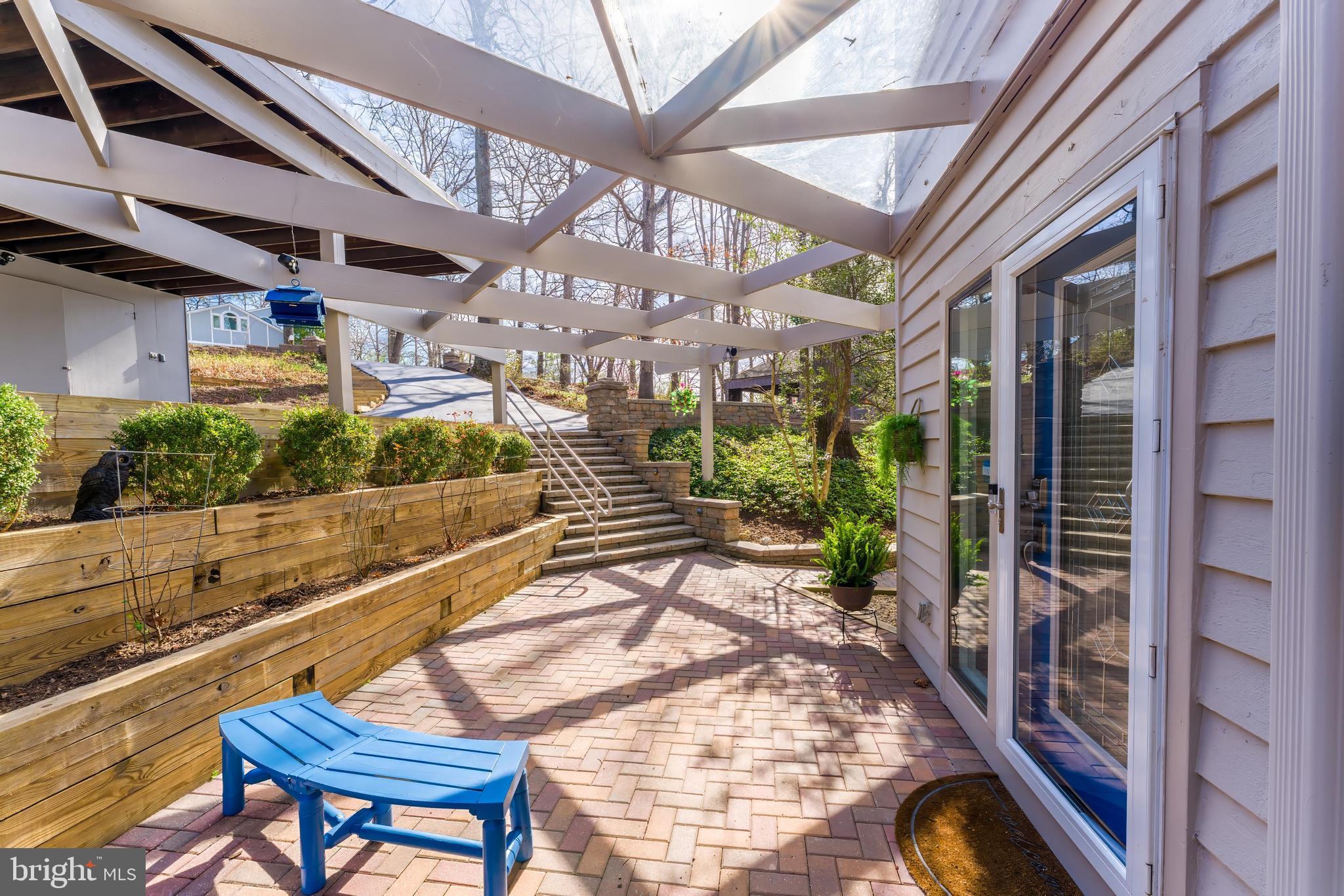 2118 Owls Cove Lane Reston, VA 20191 - Photo 3 of 10