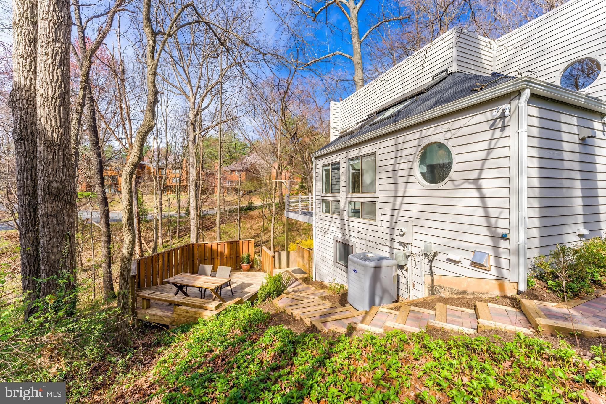 2118 Owls Cove Lane Reston, VA 20191 - Photo 5 of 10