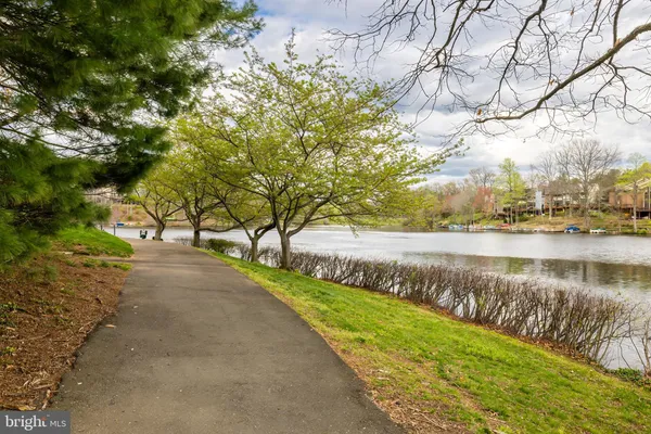 $1,050,000 | 2118 Owls Cove Lane, Reston, VA 20191