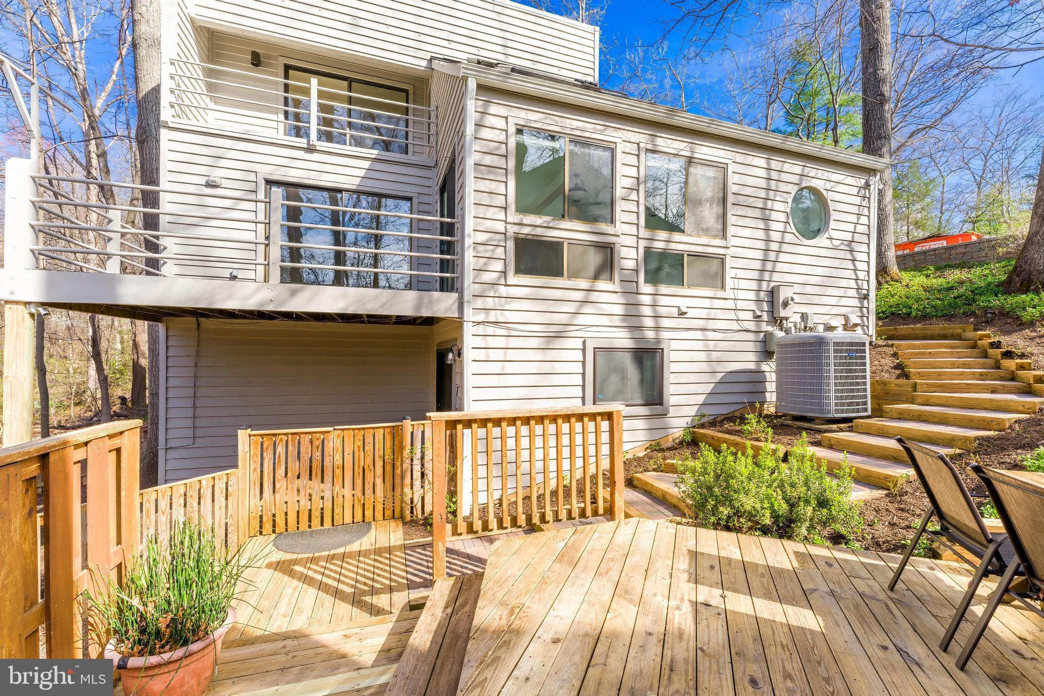 2118 Owls Cove Lane Reston, VA 20191 - Photo 6 of 10