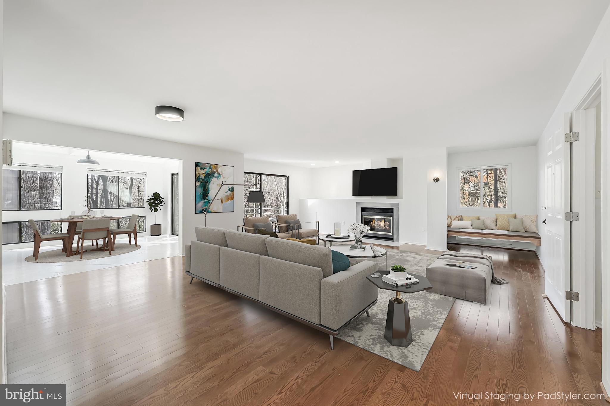 2118 Owls Cove Lane Reston, VA 20191 - Photo 8 of 64 Living Room - Virtually Staged